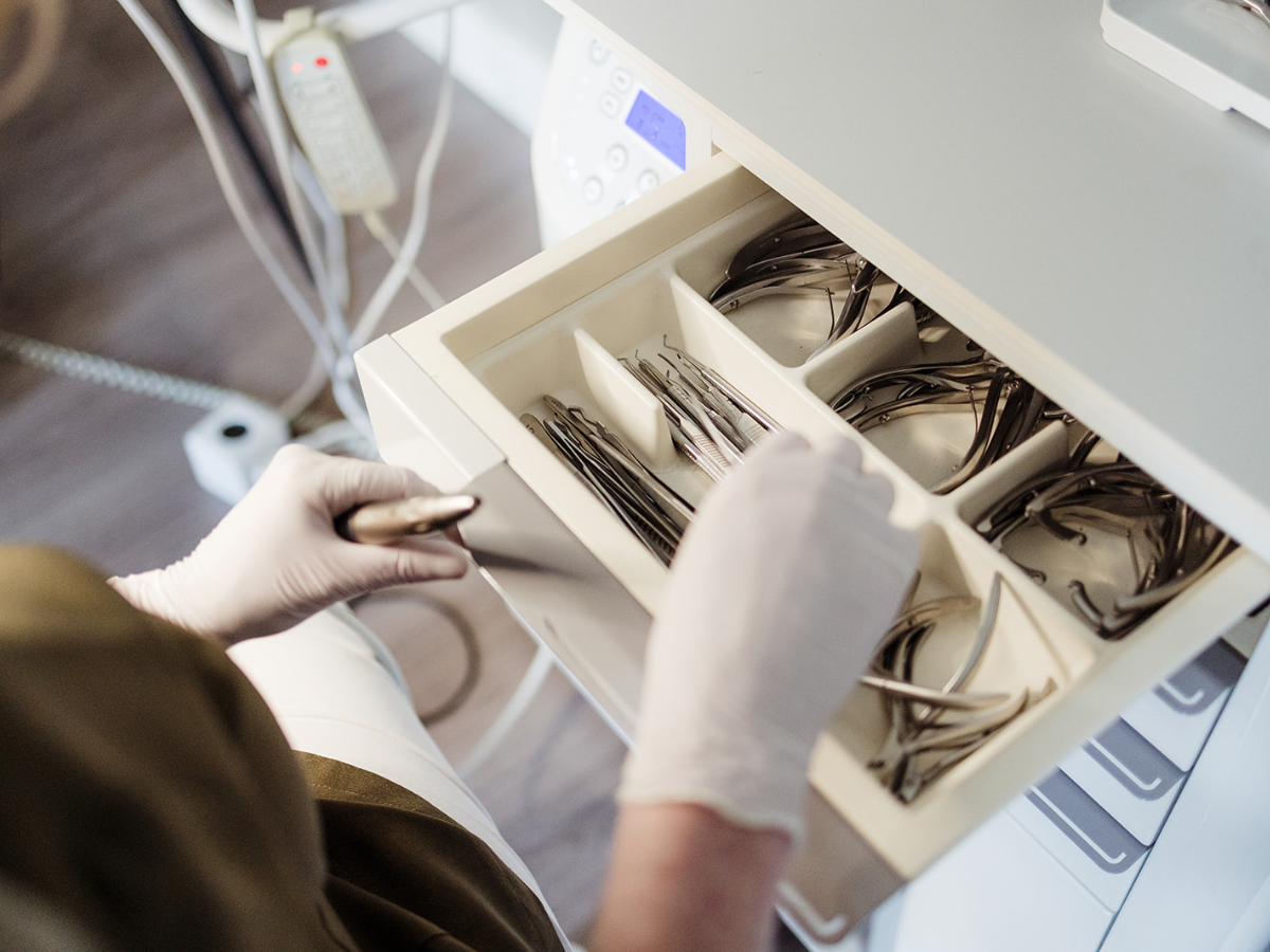 voetenspecialist-miranda-pedicure-behandeling-reumatische-voeten